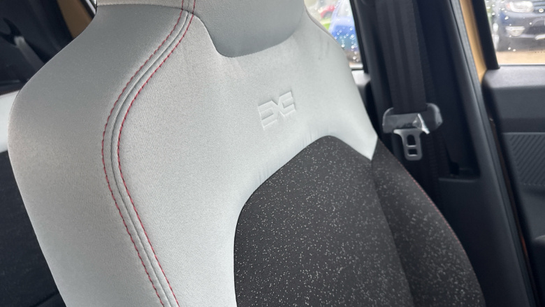 Dacia Spring 27kWh Expression 65 48kW 5dr Auto Electric Hatchback